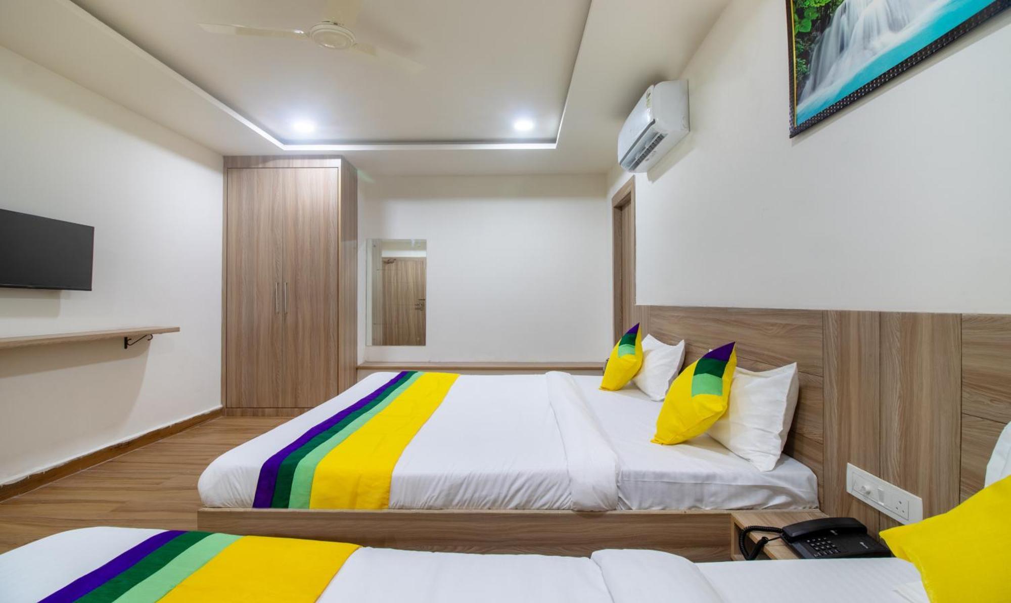 Itsy Hotels Krishna Residency, Govardhan Chauraha มถุรา ภายนอก รูปภาพ
