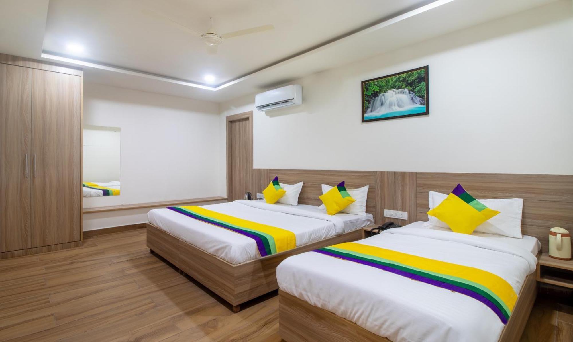 Itsy Hotels Krishna Residency, Govardhan Chauraha มถุรา ภายนอก รูปภาพ